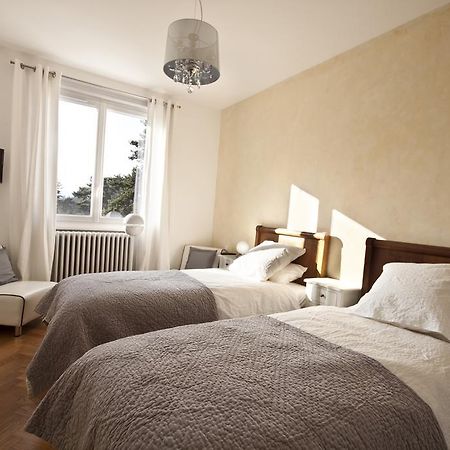 Bed and Breakfast La Maison de Roussille à Francheville  Extérieur photo